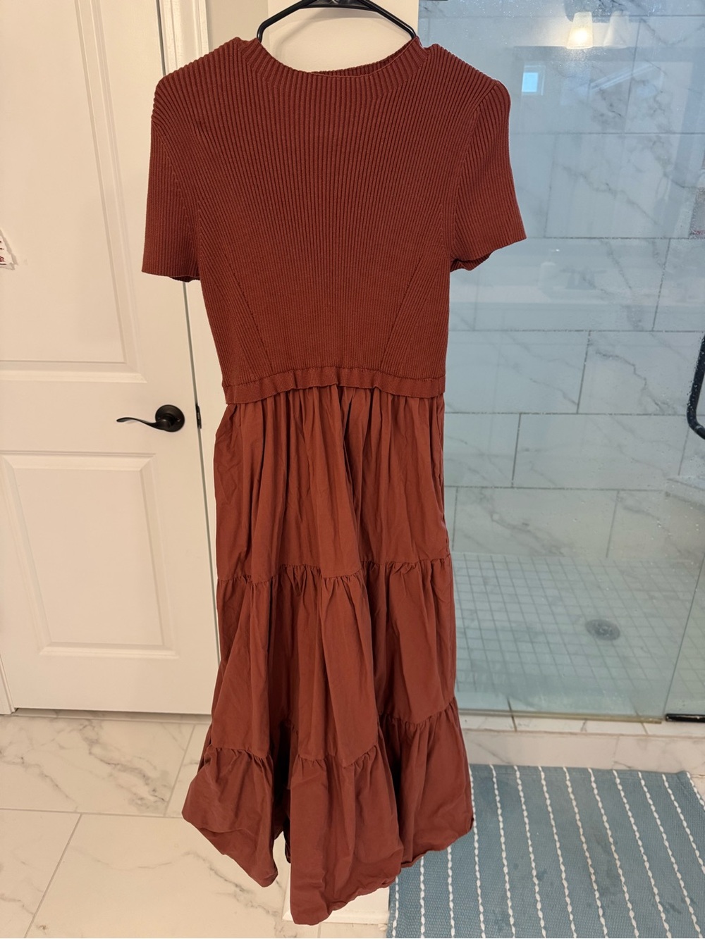 Sunday edition Women’s Short Sleeve Tiered Dress - Rust